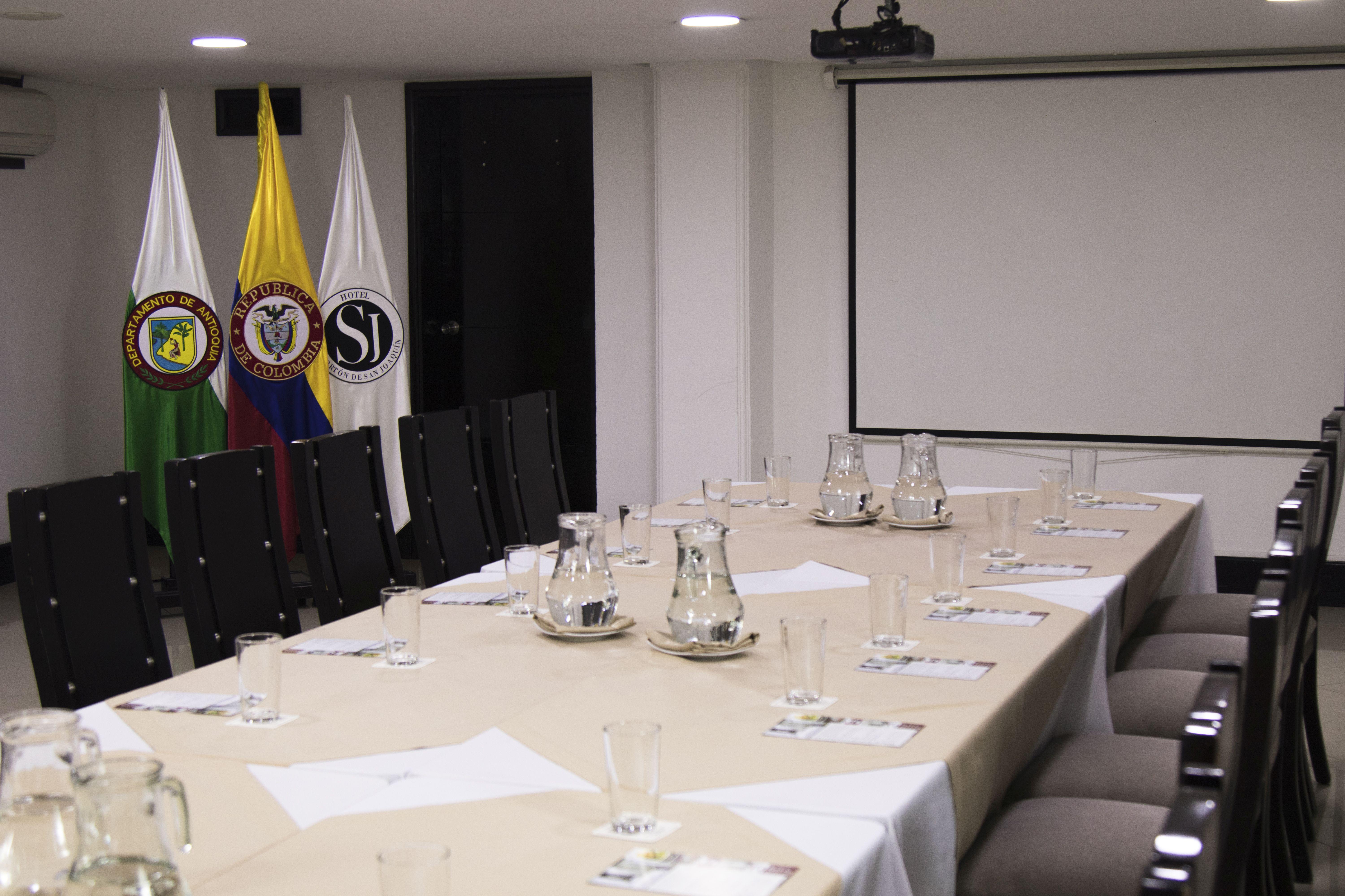 El Porton De San Joaquin Hotell Medellín Exteriör bild